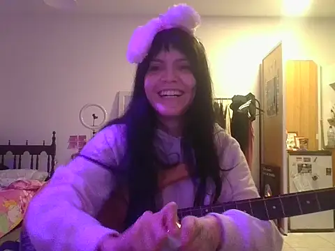 Snapshot of miapink33 chatting on 6, 11, 2025 miapink33 online show from 6, 11, 2025