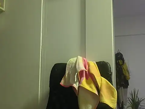 Snapshot of miapink33 chatting on 7, 11, 2025 miapink33 online show from 7, 11, 2025