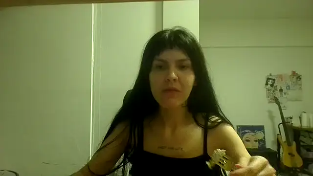 Snapshot of miapink33 chatting on 4, 12, 2025 miapink33 online show from 4, 12, 2025