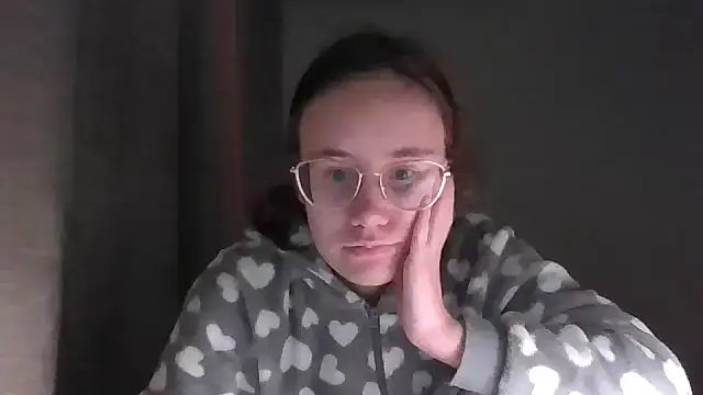 LuckySLove online show from 6, 1, 2026