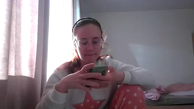Snapshot of LuckySLove chatting on 14, 5, 2026 LuckySLove online show from 14, 5, 2026