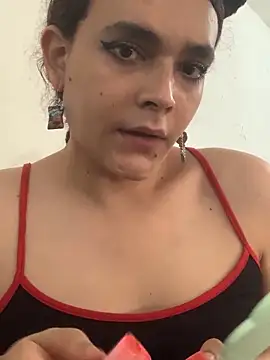 Snapshot of La-Gatiita-trans chatting on 2, 11, 2025 La-Gatiita-trans online show from 2, 11, 2025