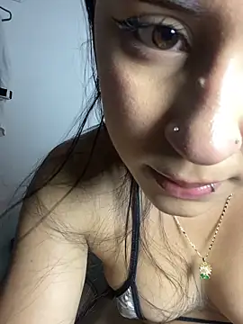 Snapshot of cristalxxx_hott chatting on 26, 10, 2025 cristalxxx hott online show from 26, 10, 2025