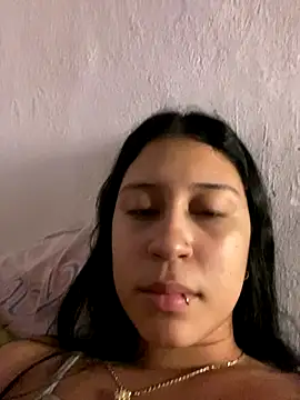 Snapshot of cristalxxx_hott chatting on 6, 11, 2025 cristalxxx hott online show from 6, 11, 2025