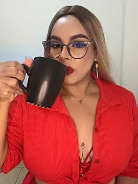 Snapshot of BBWCami_ chatting on 15, 10, 2025 BBWCami online show from 15, 10, 2025