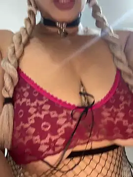 Snapshot of BBWCami_ chatting on 5, 11, 2025 BBWCami online show from 5, 11, 2025