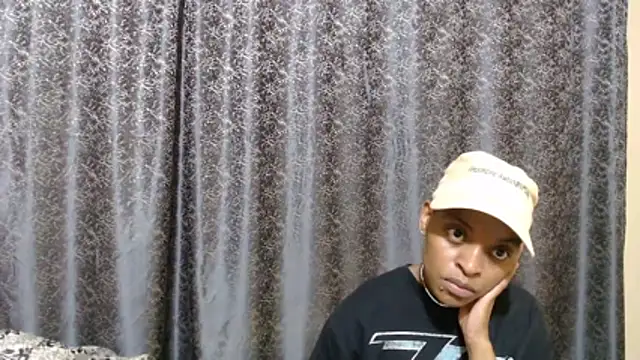 Snapshot of fifiqueen25 chatting on 10, 1, 2026 fifiqueen25 online show from 10, 1, 2026