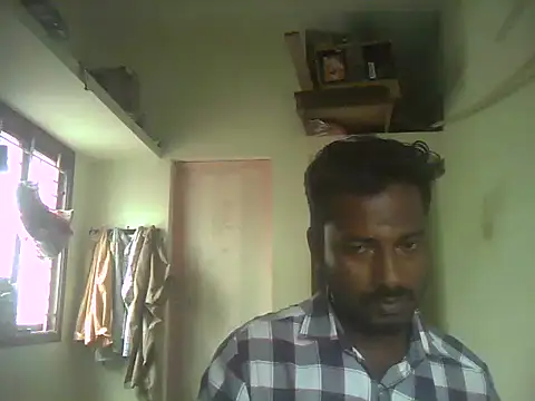 Snapshot of Vickyins480000 chatting on 28, 10, 2025 Vickyins480000 online show from 28, 10, 2025