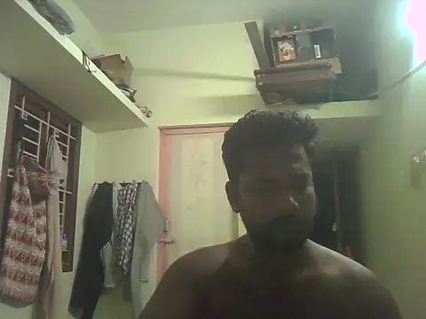 Snapshot of Vickyins480000 chatting on 4, 11, 2025 Vickyins480000 online show from 4, 11, 2025