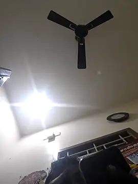 Snapshot of Vickyins480000 chatting on 30, 11, 2025 Vickyins480000 online show from 30, 11, 2025