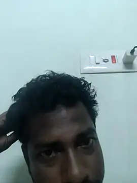 Snapshot of Vickyins480000 chatting on 19, 12, 2025 Vickyins480000 online show from 19, 12, 2025