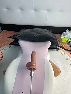 Snapshot of youzi33 chatting on 24, 11, 2025 youzi33 online show from 24, 11, 2025