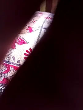 Snapshot of svk_05 chatting on 15, 10, 2025 svk 05 online show from 15, 10, 2025