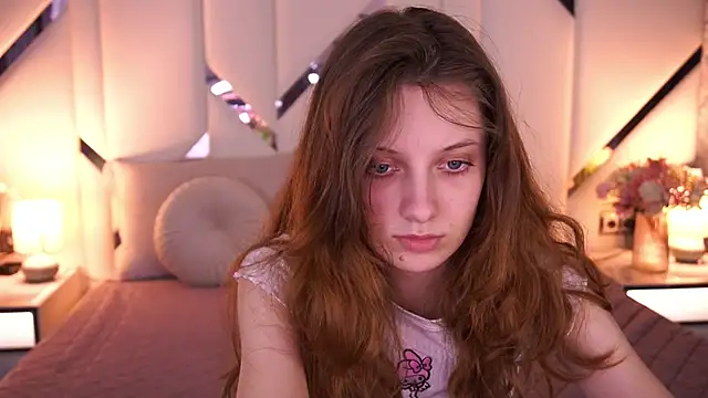 CuteeFoxy online show from 4, 4, 2026