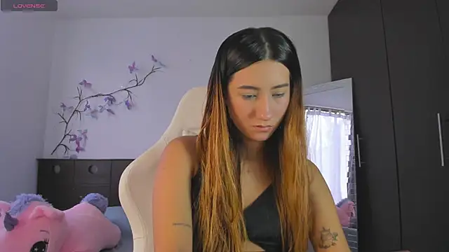 kittyrush  online show from 14, 4, 2026