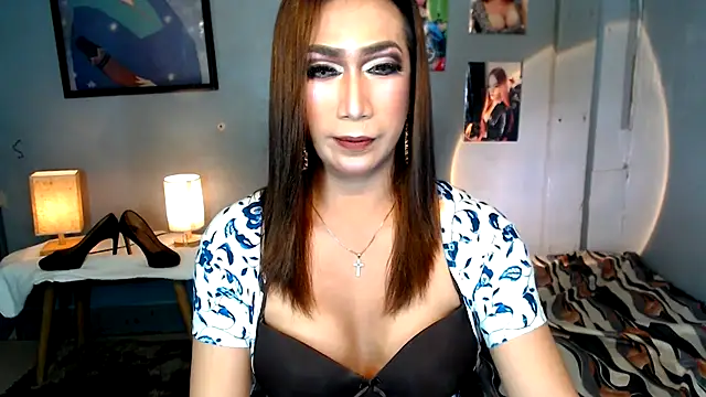 littleredbunny27 online show from 23, 3, 2026