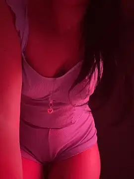 Snapshot of Moreninharai chatting on 28, 10, 2025 Moreninharai online show from 28, 10, 2025