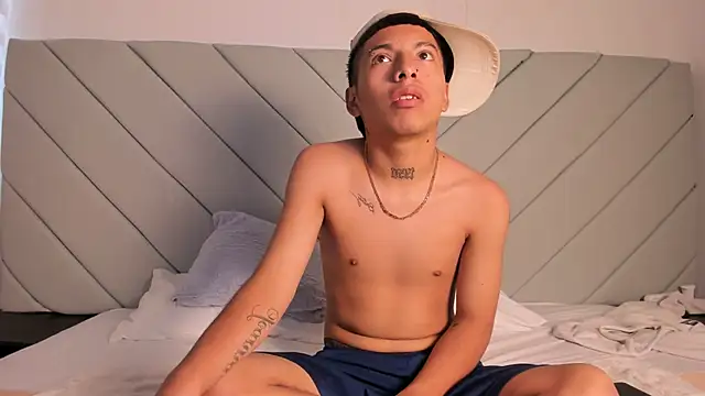 Snapshot of little_kris1 chatting on 23, 10, 2025 little kris1 online show from 23, 10, 2025