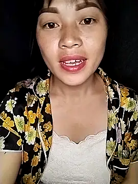 Snapshot of Hani-i chatting on 21, 10, 2025 Hani-i online show from 21, 10, 2025