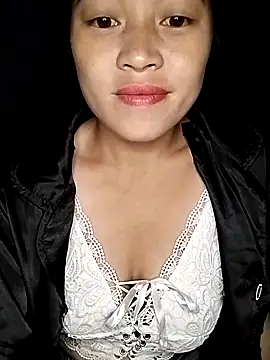 Snapshot of Hani-i chatting on 24, 10, 2025 Hani-i online show from 24, 10, 2025