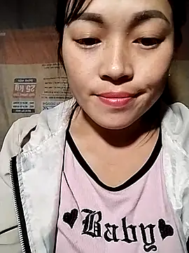 Snapshot of Hani-i chatting on 25, 11, 2025 Hani-i online show from 25, 11, 2025