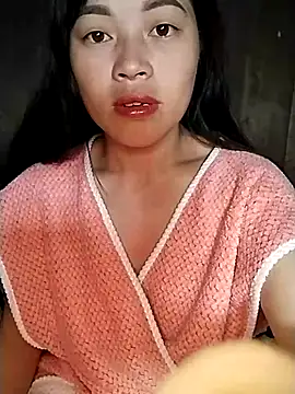 Snapshot of Hani-i chatting on 2, 12, 2025 Hani-i online show from 2, 12, 2025