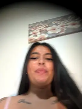I Amvictoria online show from 18, 10, 2025