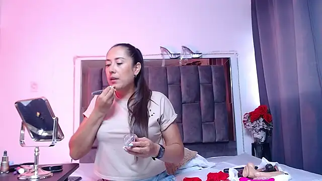 Snapshot of Salmma_Milf chatting on 30, 4, 2026 Salmma Milf online show from 30, 4, 2026