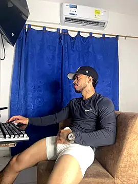 Kylian Alessandro online show from 3, 11, 2025