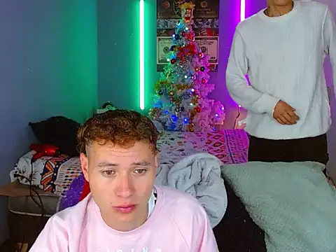 Snapshot of Latin_boysxxxx chatting on 2, 12, 2025 Latin boysxxxx online show from 2, 12, 2025