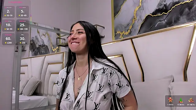 Snapshot of JuliethCruz_ chatting on 25, 10, 2025 JuliethCruz online show from 25, 10, 2025