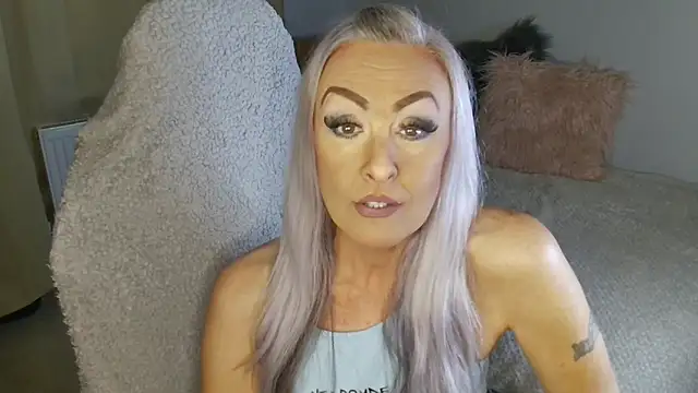 TheOGMiaMystique online show from 15, 4, 2026