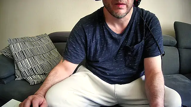 bull419M online show from 17, 4, 2026