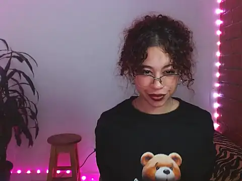 Snapshot of Medussa3033 chatting on 30, 10, 2025 Medussa3033 online show from 30, 10, 2025