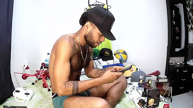 Snapshot of AXionX chatting on 7, 11, 2025 AXionX online show from 7, 11, 2025