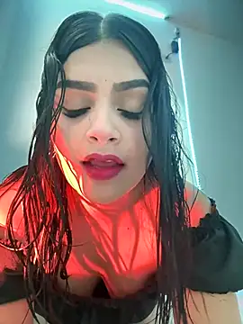 Snapshot of Lucianacuoper chatting on 6, 11, 2025 Lucianacuoper online show from 6, 11, 2025