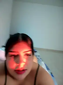 Snapshot of Lucianacuoper chatting on 4, 12, 2025 Lucianacuoper online show from 4, 12, 2025