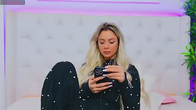 AriannaSins online show from 24, 1, 2025