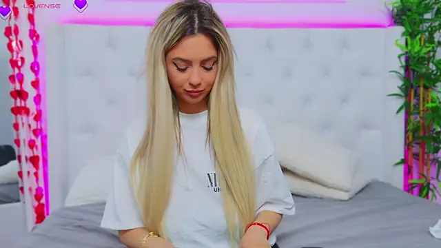 AriannaSins online show from 12, 3, 2025