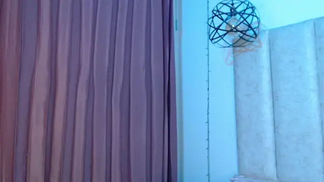 Snapshot of antonella_rosecs chatting on 19, 12, 2025 antonella rosecs online show from 19, 12, 2025