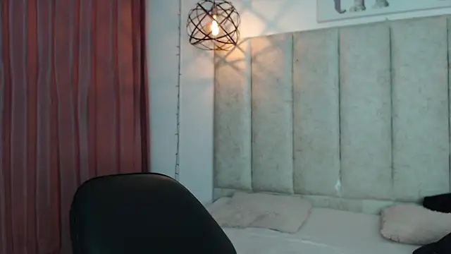 Snapshot of antonella_rosecs chatting on 1, 2, 2026 antonella rosecs online show from 1, 2, 2026