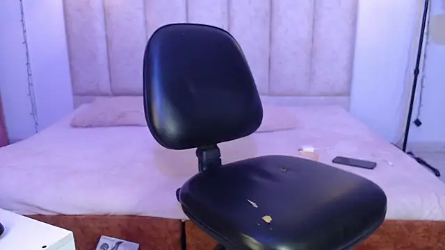 Snapshot of antonella_rosecs chatting on 2, 2, 2026 antonella rosecs online show from 2, 2, 2026