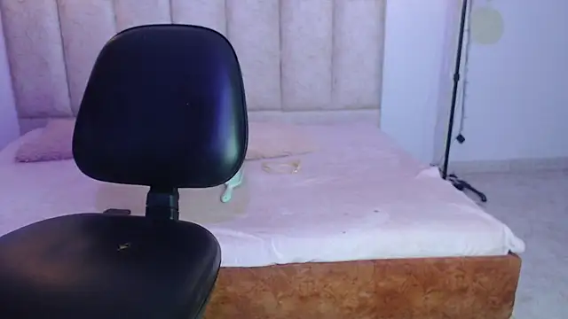 Snapshot of antonella_rosecs chatting on 3, 2, 2026 antonella rosecs online show from 3, 2, 2026