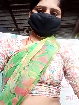 Snapshot of Rajni_chauhan chatting on 4, 11, 2025 Rajni chauhan online show from 4, 11, 2025