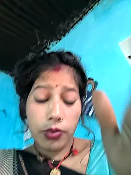 Snapshot of Ragni_bhargav chatting on 1, 11, 2025 Ragni bhargav online show from 1, 11, 2025