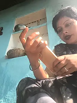 Snapshot of Ragni_bhargav chatting on 3, 12, 2025 Ragni bhargav online show from 3, 12, 2025