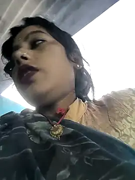 Snapshot of Ragni_bhargav chatting on 17, 12, 2025 Ragni bhargav online show from 17, 12, 2025