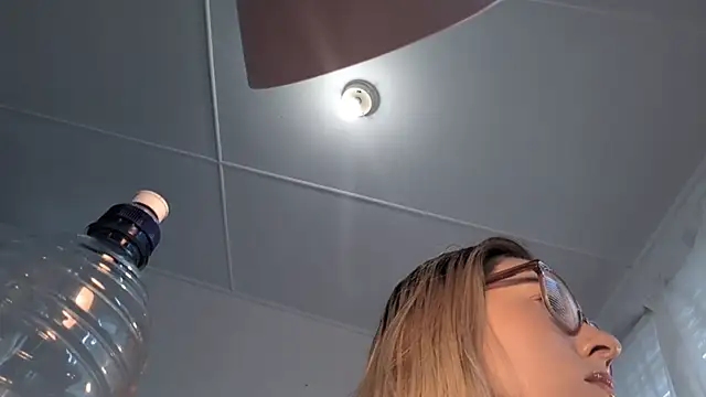 Snapshot of DemigoddessLexie chatting on 25, 10, 2025 DemigoddessLexie online show from 25, 10, 2025