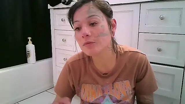 Snapshot of octaviatheillestt chatting on 19, 12, 2025 octaviatheillestt online show from 19, 12, 2025