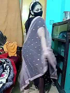 Snapshot of Porimoni22 chatting on 4, 11, 2025 Porimoni22 online show from 4, 11, 2025